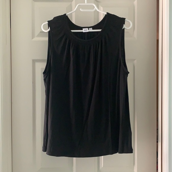 NWT Gap black sleeveless shirt - Picture 1 of 3